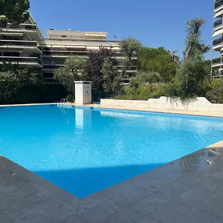 La Perle De Les Pins